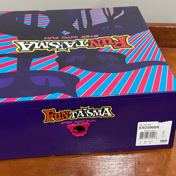 Funtasma Exotica-2000 Platform Boots, Silver, Size 9 - Picture 8 of 11